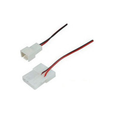 Kolink 3(F)-4(M)tűs t&aacute;p&aacute;talak&iacute;t&oacute; k&aacute;bel