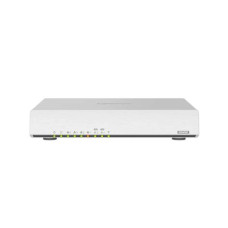 QNAP QHORA-301W 10GbE SD-WAN WiFi 6 Router QNAP QHORA-301W 10GbE SD-WAN WiFi 6 Router